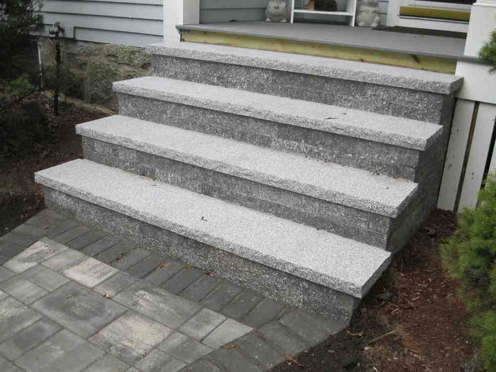 Your DIY Guide to Installing a Stunning Paver Stones Walkway